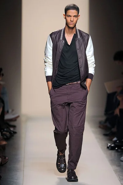 Look 30